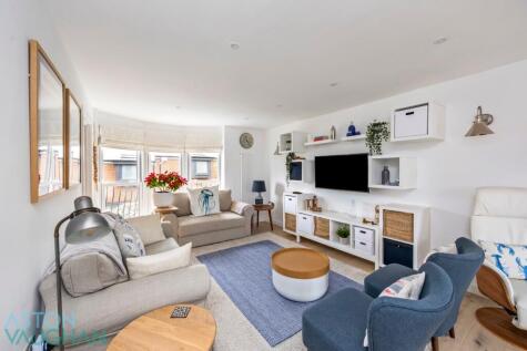 Robin Dene, Brighton, BN2