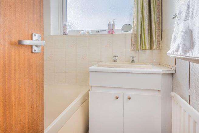 Bathroom, 30 G...