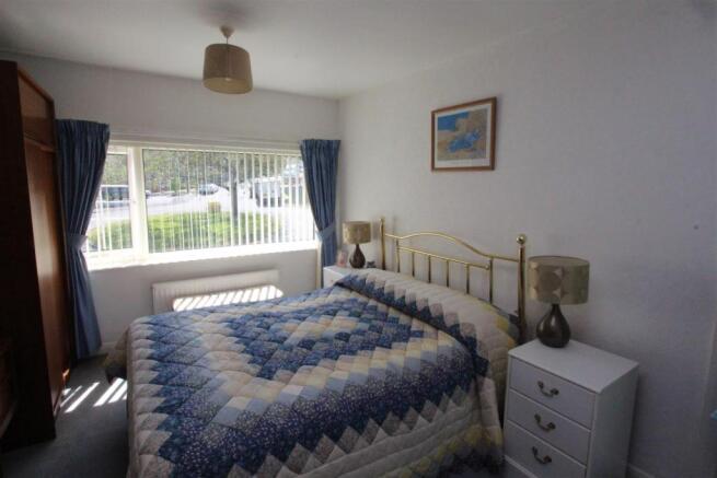 87 St Davids Drive 002.JPG