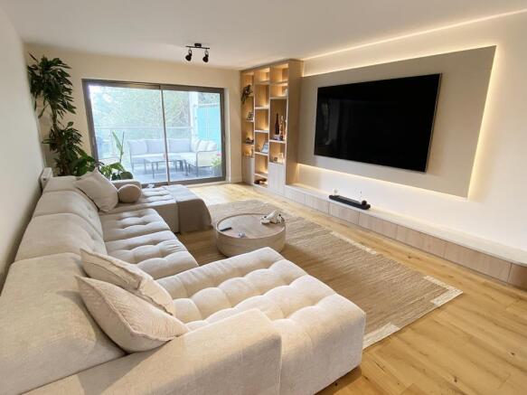 sitting area.jpg