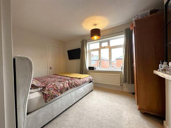 Master Bedroom 519