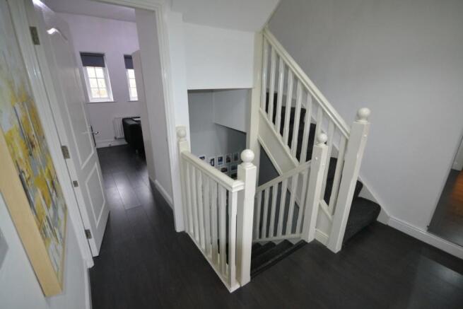 FIRST FLOOR LANDING