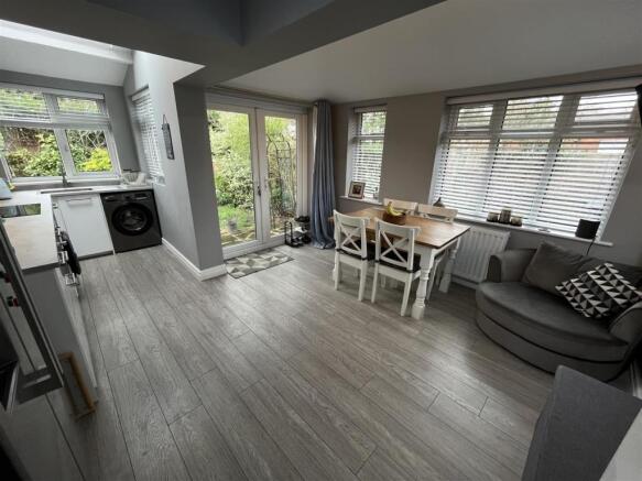 Dining Kitchen Aspect 2.jpg