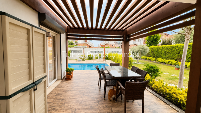 Alfresco Dining 