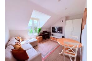 Flat 5, 176-178, Merton Road, Wimbledon SW19 1EG