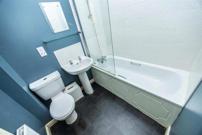 2 bed Terraced for sale Image 12