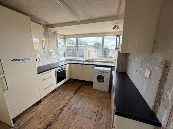 3 bed Semi-Detached for sale Image 5