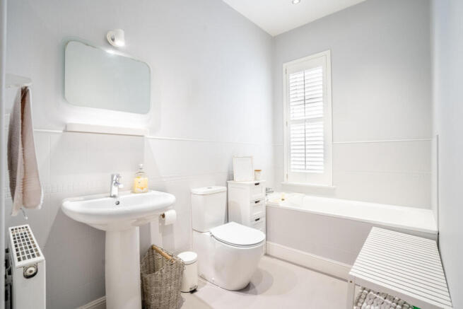 2 bed Terraced for sale Image 9