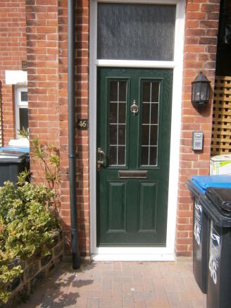 OWN ENTRANCE 