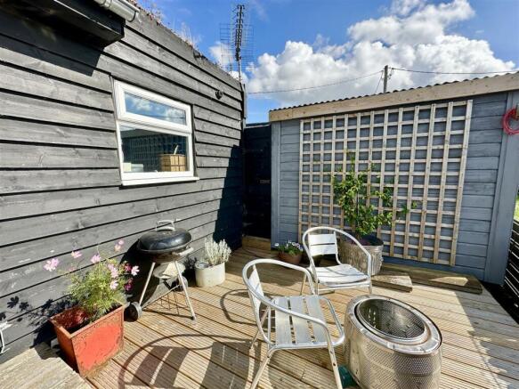 deck to rear