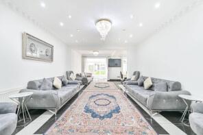 25, The Avenue, London NW6 7NR