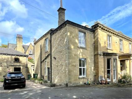 Halifax Road, Huddersfield, HD3