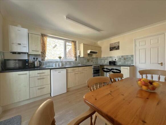2 bed Flat for sale Image 8