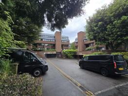 41, Chandos Way, Golders Green, London NW11 7HF