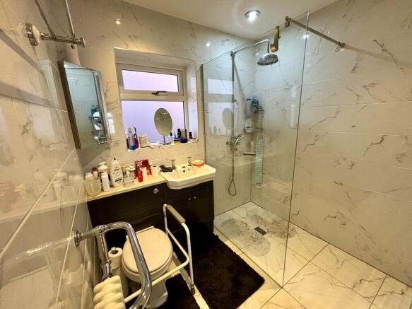 2 bed Detached Bungalow for sale Image 8