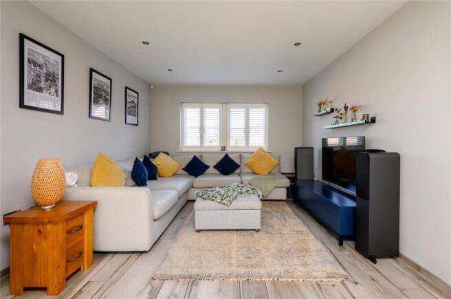 4 bed Detached for sale Image 6