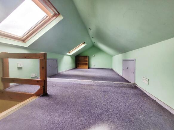 3 bed Terraced for sale Image 8