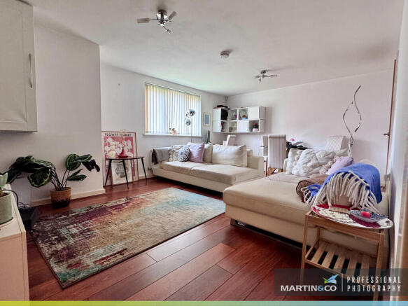 Clos Dewi Sant li...