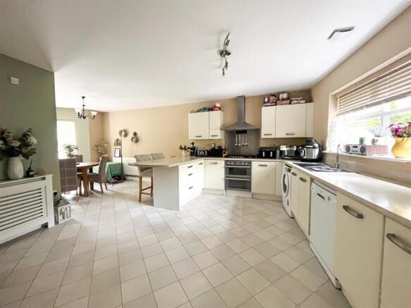 Kitchen/Family Room