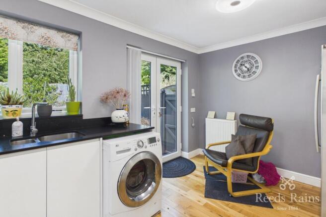 3 bed Terraced for sale Image 5