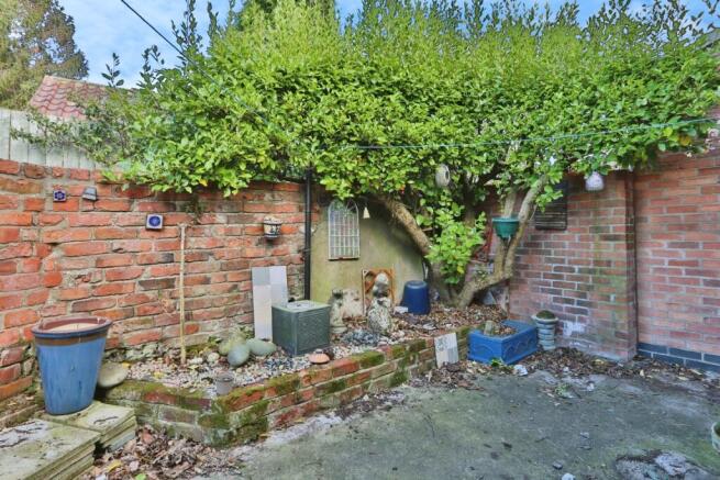 The Cottage, Park Road, Sproatley, Hull, HU11 4PG photo 4