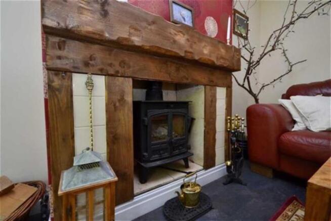 FEATURE FIREPLACE