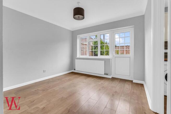 Bentfield Gardens, Stansted, CM24 photo 4