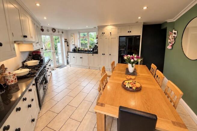 33 Elmore Terrace, Keighley Road, Cross Hills BD20 7RX photo 5