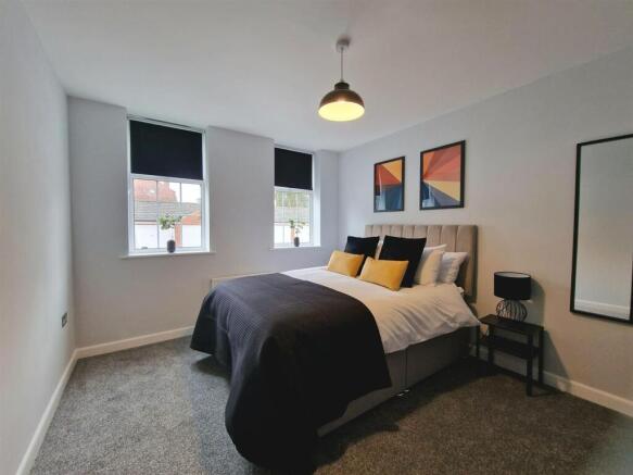 2 bed Flat for sale Image 5