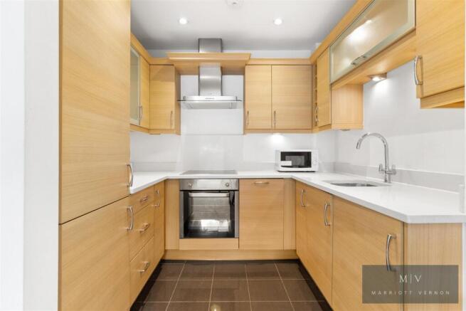 Flat 4 Eva Court MV-8.jpg