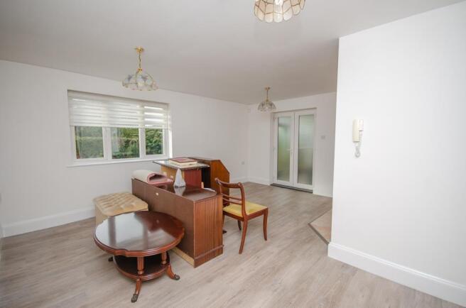 Annex living room pic 2.jpg
