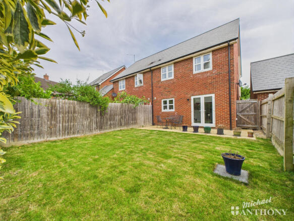 CAM03218G0-PR0693-STILL016