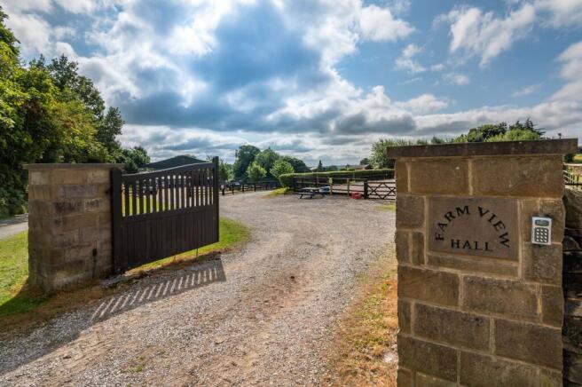 8 bed Detached for sale Image 5