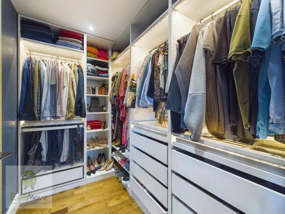 Walk-In Wardrobe
