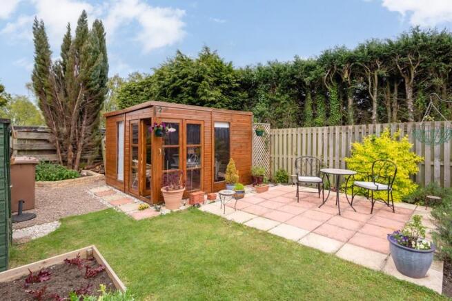 SUMMER HOUSE