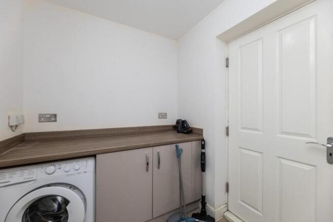4 bed Detached for sale Image 6