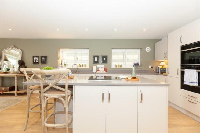 Kitchen 4.jpg