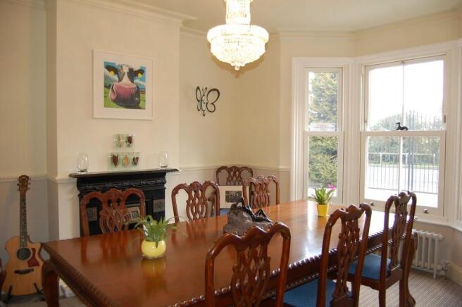 DINNING ROOM