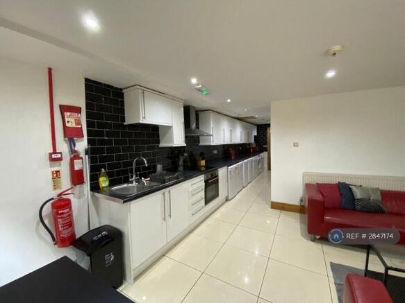 Kitchen Lounge Area