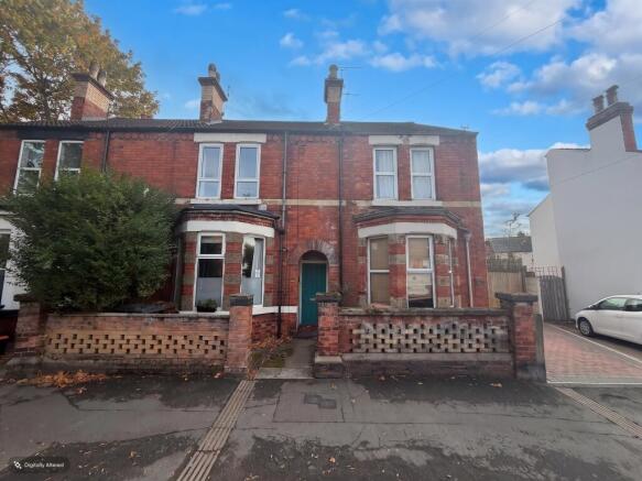 4-bed terraced on West Parade, Lincoln, LN1, £220,000