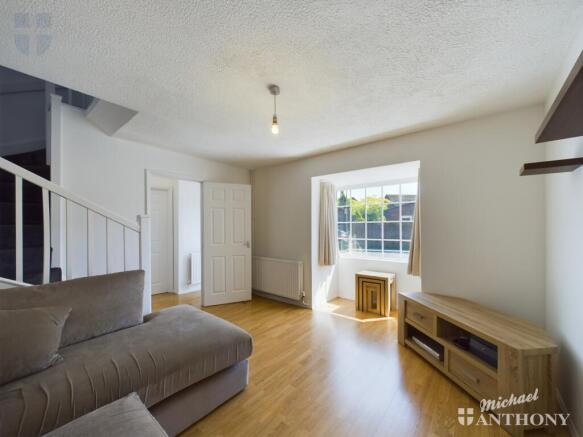 CAM03218G0-PR0305-STILL008