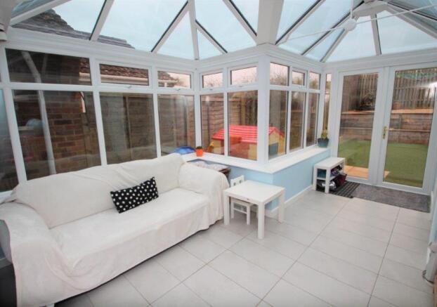43 Pauls Dene conservatory