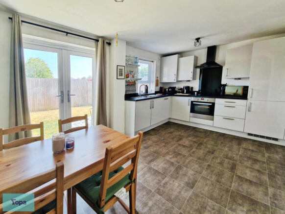 3 bed Semi-Detached for sale Image 9