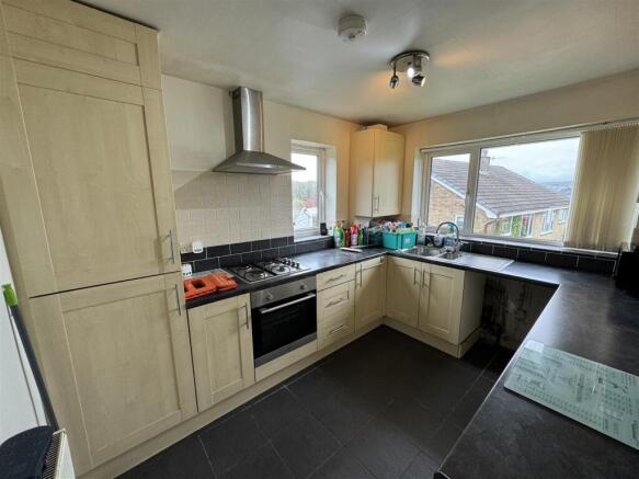 Kitchen 1.jpg