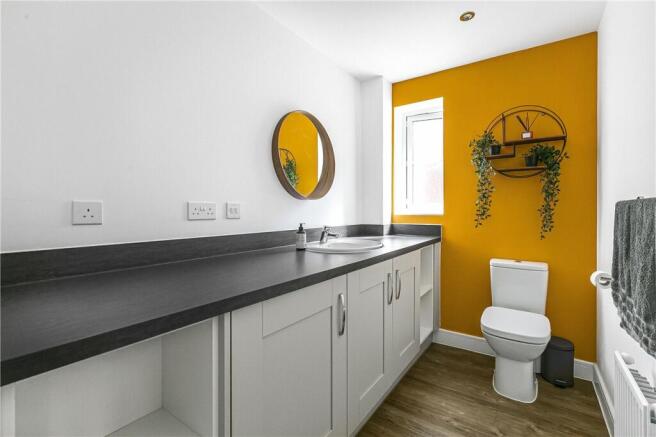 Utlity/Cloakroom