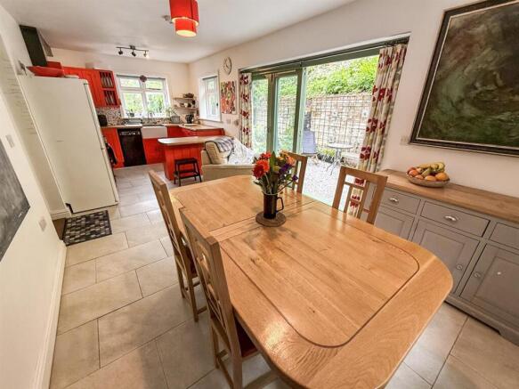 Kitchen/Dining Room
