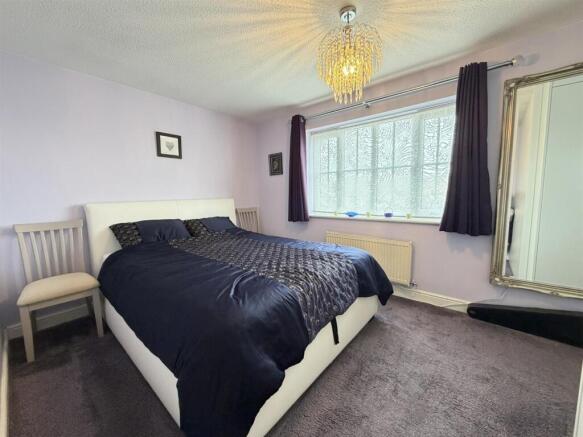 3 bed Semi-Detached for sale Image 9
