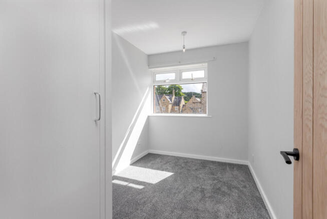 3 bed Semi-Detached to rent Image 9
