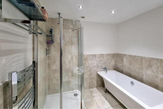 Master En-suite