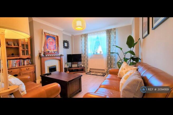 Living Room ¿ Previously Furnished